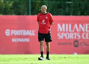 华体会app下载-隆戈：阿莱格里希望在夏窗尾声签下后卫、进攻型中场和射手