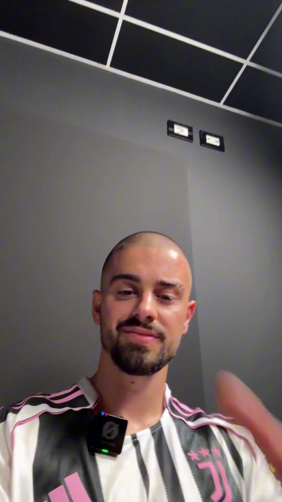 热格罗瓦秀中文问候，尤文官博幽默点评新援语言天赋