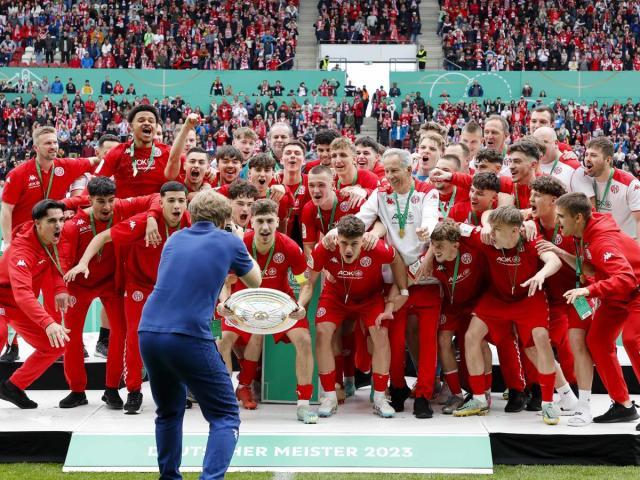 1709191943115096958.jpg 1709191943115096958.jpg