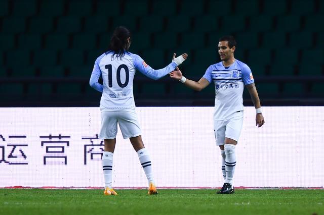 华体会平台网址-卡尔多纳承接扎哈维衣钵 2轮3球已成球队新”大腿”