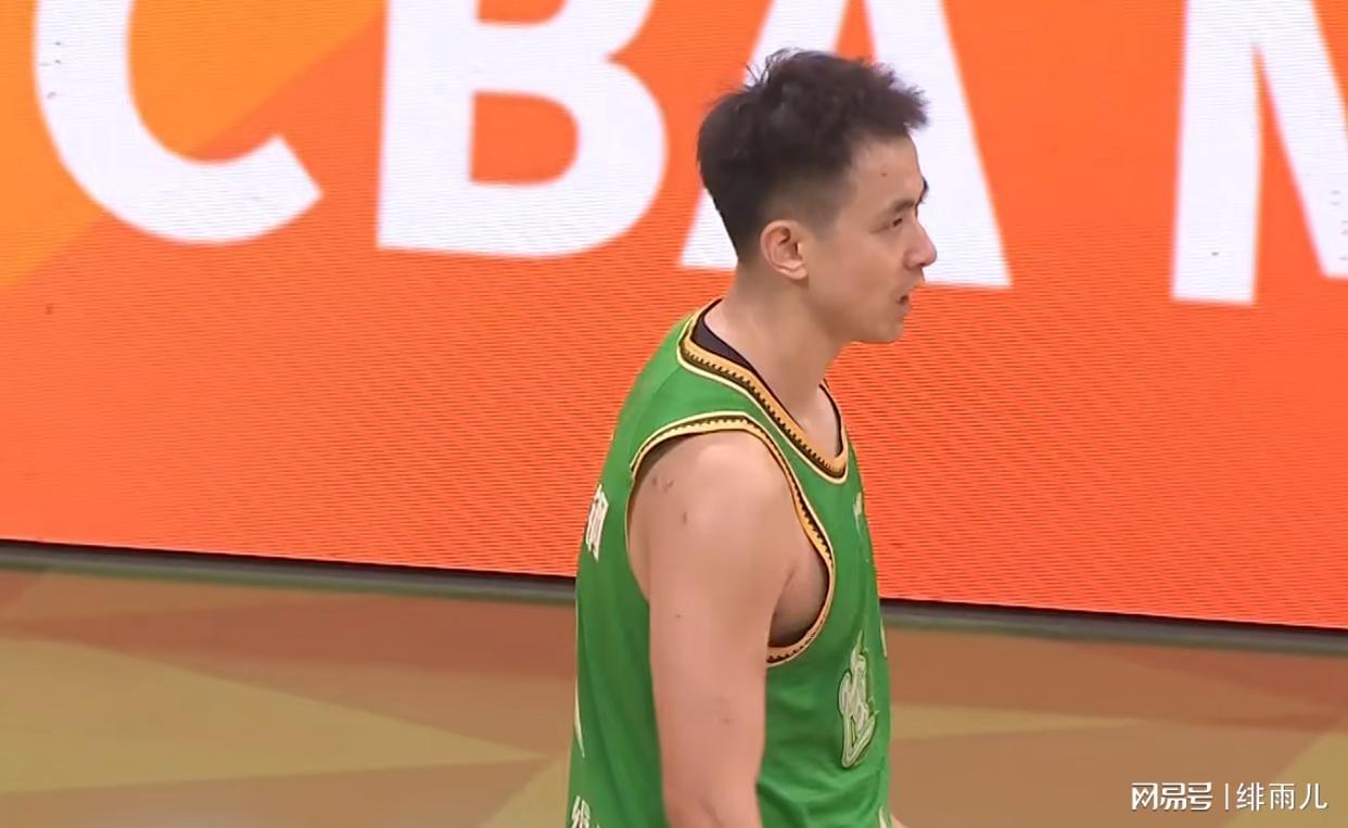 华体会官网-逼走赵继伟？辽宁队“8打5”狂输山东男篮，杨鸣恐无缘季后赛！