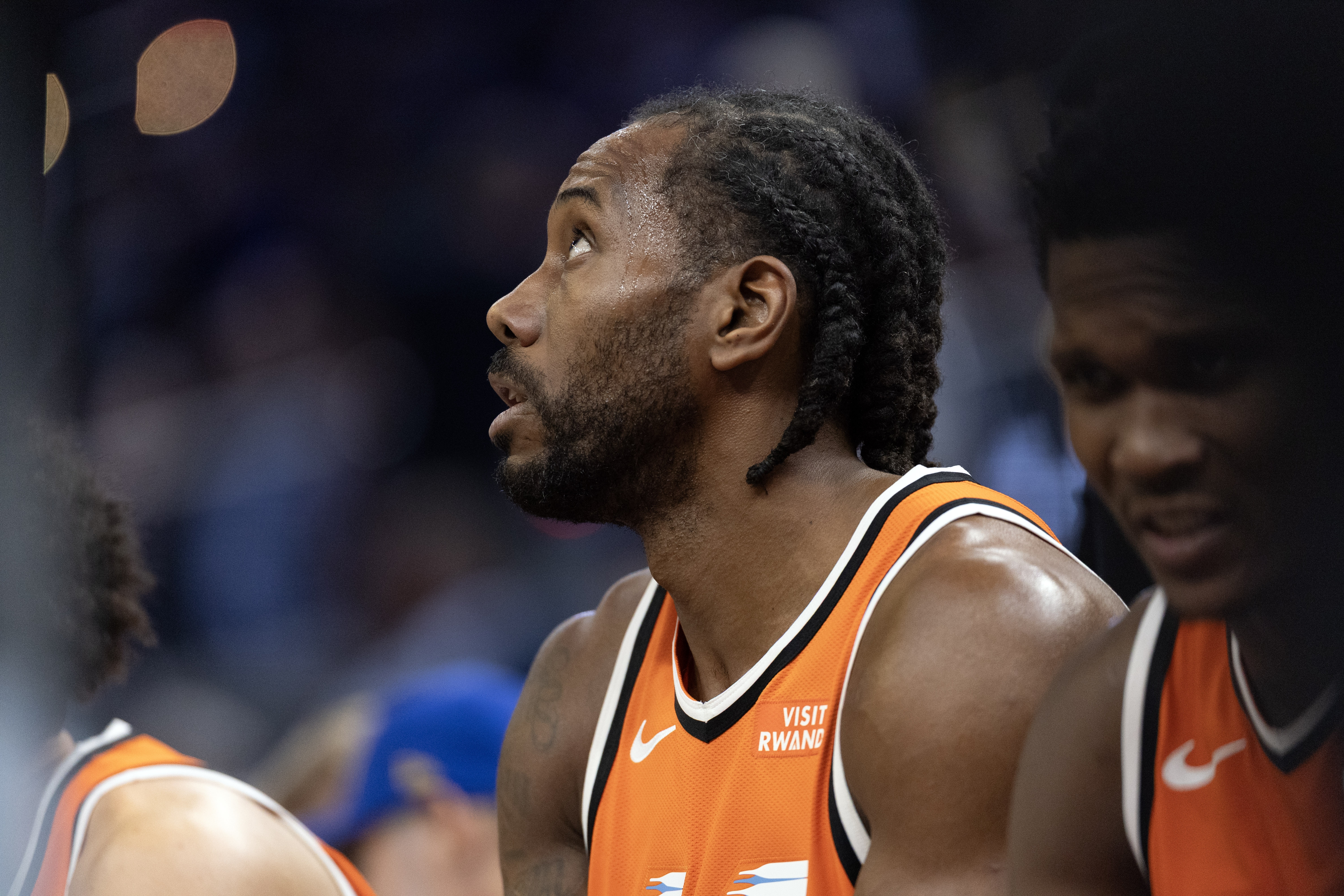 华体会app下载-20中15&amp;正负值+41！解说：小卡的表现像写好的程序一样精密又高效